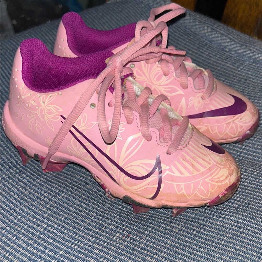 Nike Women's Floral Pink and Purple Athletic Shoes